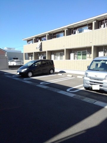 セレーノ日向Ⅲの駐車場