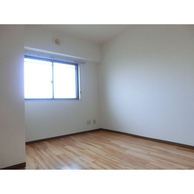 デューヒルズ壱番館の寝室
