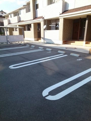 ハイマート　ライツⅡの駐車場