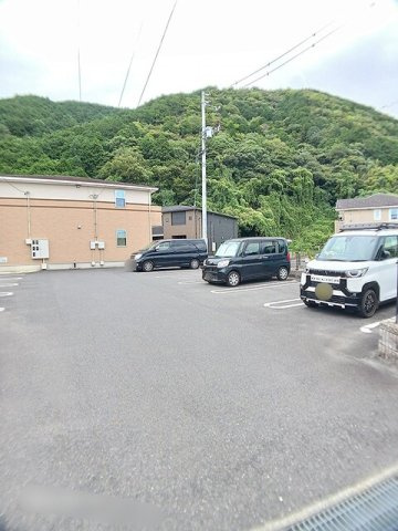 アプリコットⅠの駐車場