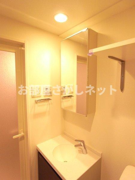 コンシェリア蒲田の洗面所|同タイプ別住戸写真となります。現況と異なる場合がございます。