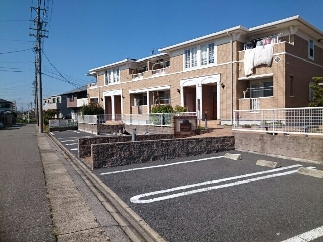 アンジュ・パティオⅢの駐車場