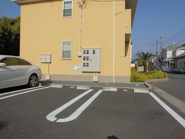 クレメント・輝Ⅱの駐車場
