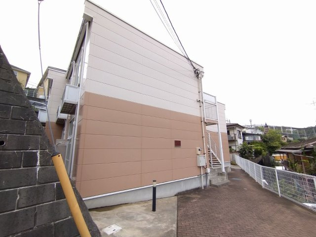 レオパレスベンターナの外観