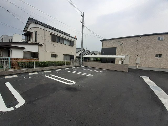 ソラーナⅠの駐車場