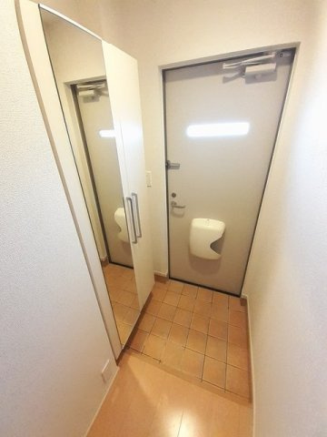 ＢＥＳＴ　ＨＯＵＳＥ　Ⅲ　Ａの玄関