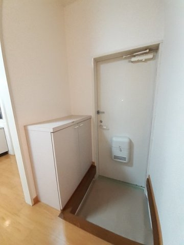 メゾンハピネスの玄関