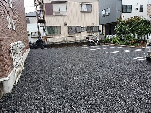 アルカディアⅢの駐車場