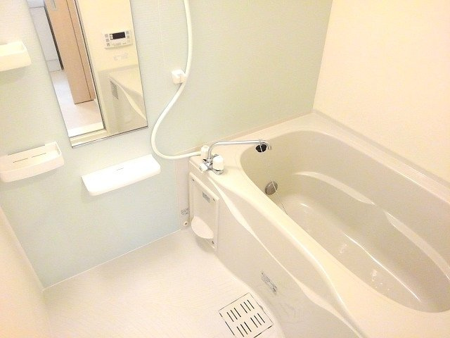 アラバスタの浴室