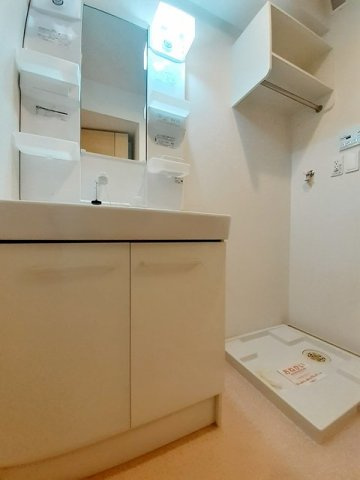 カルム三百地の洗面所