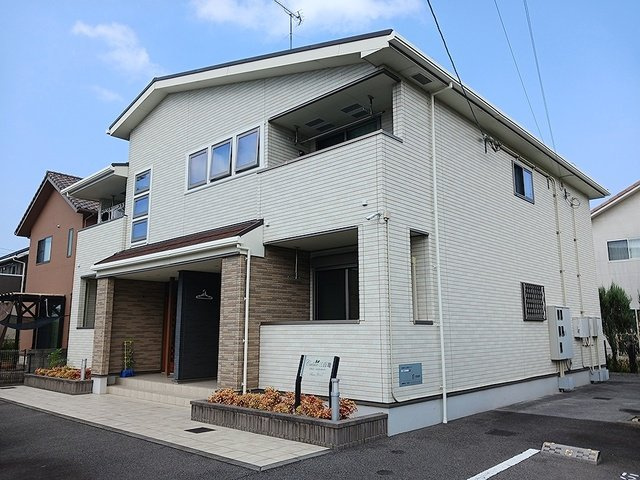カルム三百地の外観