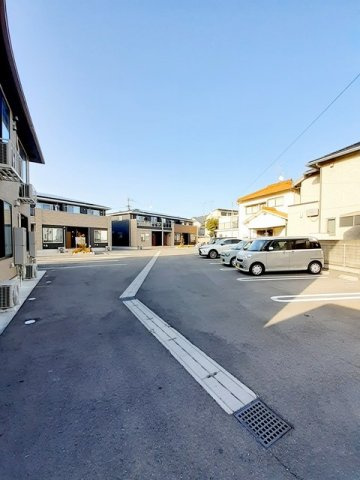 クレメント　Ⅰの駐車場