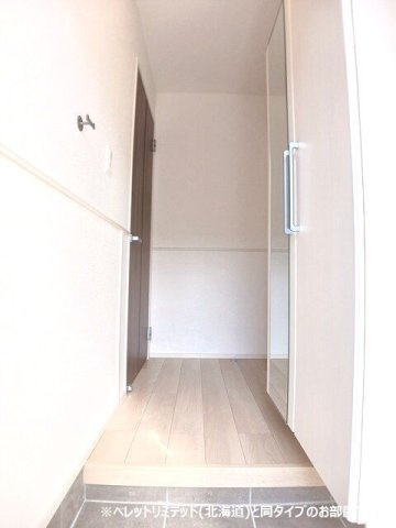 テテマール西町の玄関