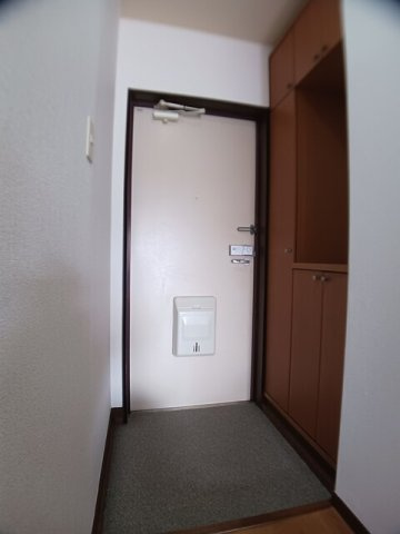 イーストサイド６３の玄関