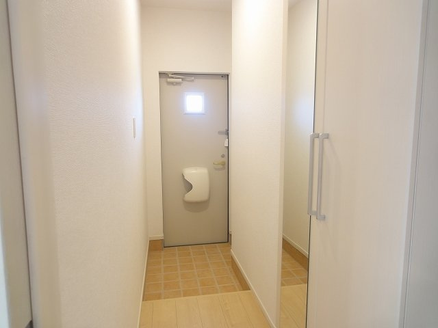 アイリスブルーム　Ｄの玄関