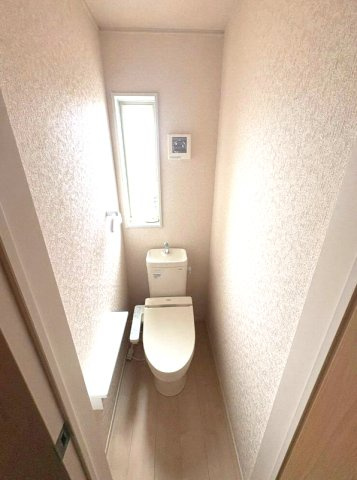 平塚市寺田縄　中古戸建のトイレ|トイレもきれいです
