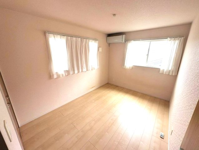 平塚市寺田縄　中古戸建の洋室|洋室です