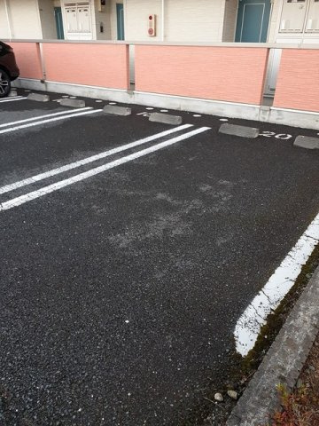 パラッツオエレガンテの駐車場