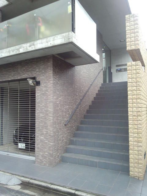 Ｋ２コート根岸のエントランス