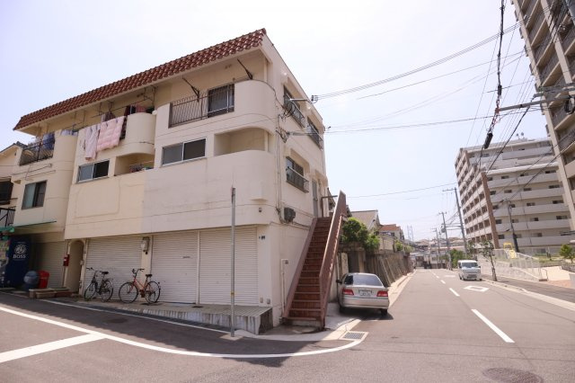 高丸ハイツの外観