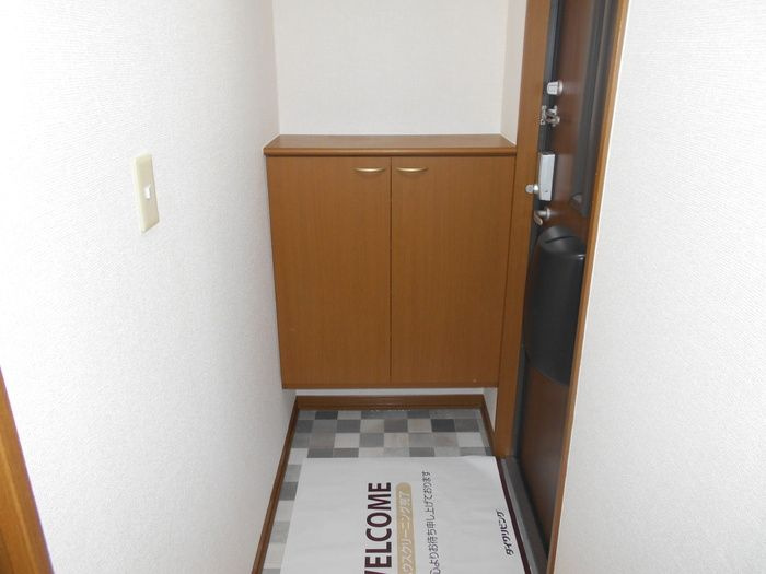 ビバーチェ・やまは奈　B棟の玄関