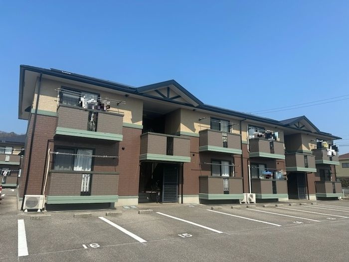 ビバーチェ・やまは奈　B棟の外観