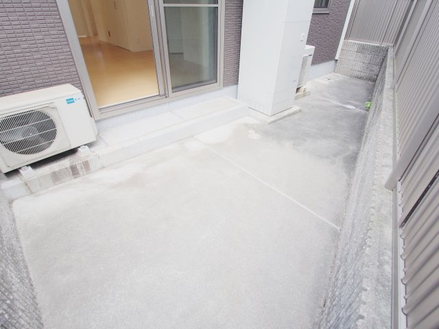 モンソレイユ　B棟のバルコニー