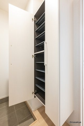 アルバーダの玄関