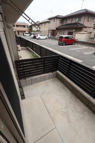 サニーフラット西市 A棟のバルコニー