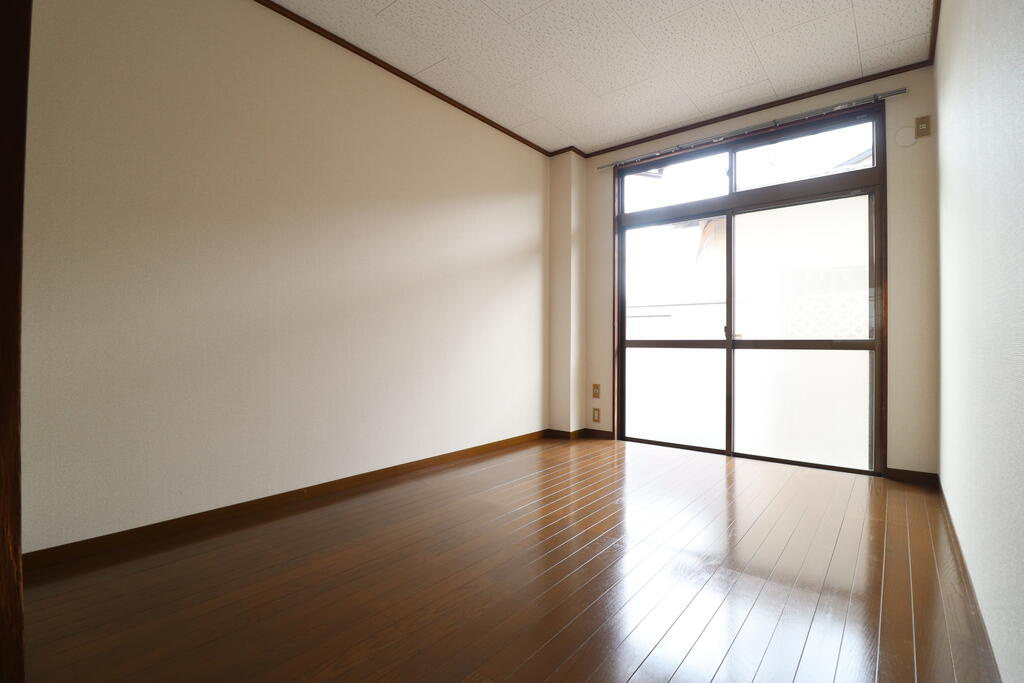 守安コーポの内装