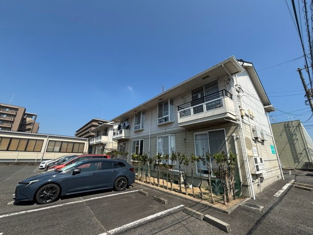 ノーブルセリスの駐車場
