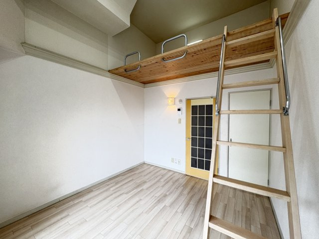 アバンティ奉還町の内装
