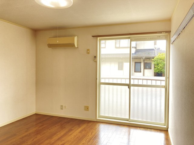 ストリーム津島の居間・リビング