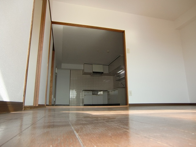 岡山市南区浦安南町の賃貸マンションの居間・リビング