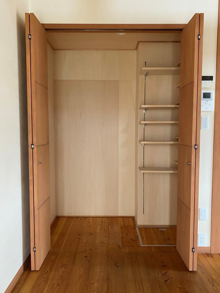 中庄平屋の収納