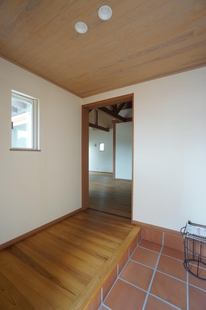 中庄平屋の玄関