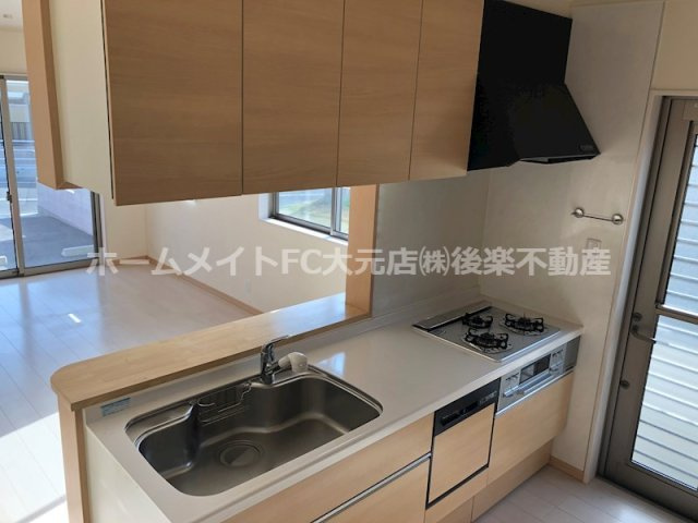 岡山市南区福富中２丁目のテラスのキッチン