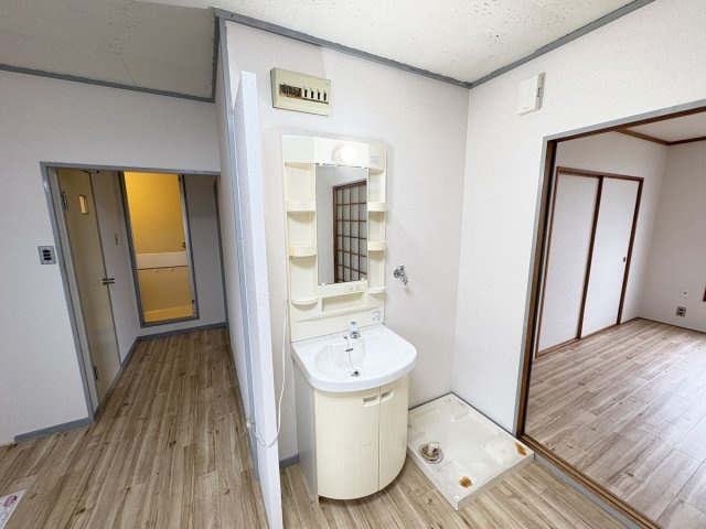 臼井コーポの洗面所