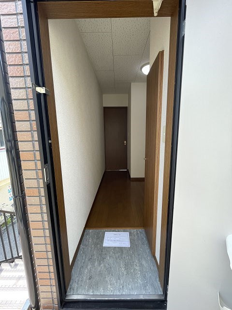 プレジール桂の玄関