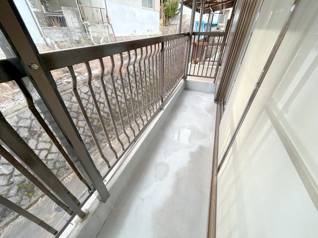 生駒市北新町4DK戸建のバルコニー