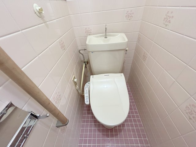 生駒市北新町4DK戸建のトイレ