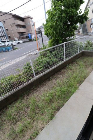 ノーブル清水　C棟の庭