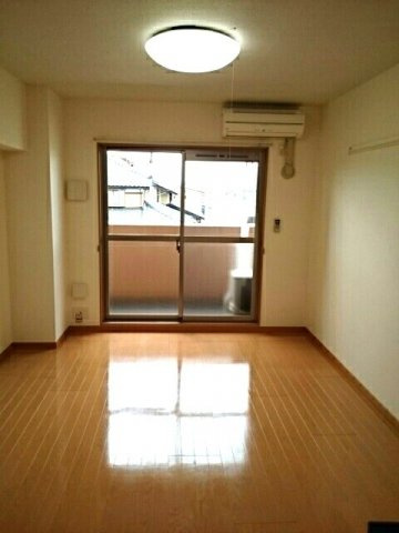 東和第一ビルの内装