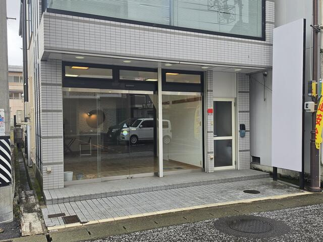 寺河戸町店舗・事務所の外観