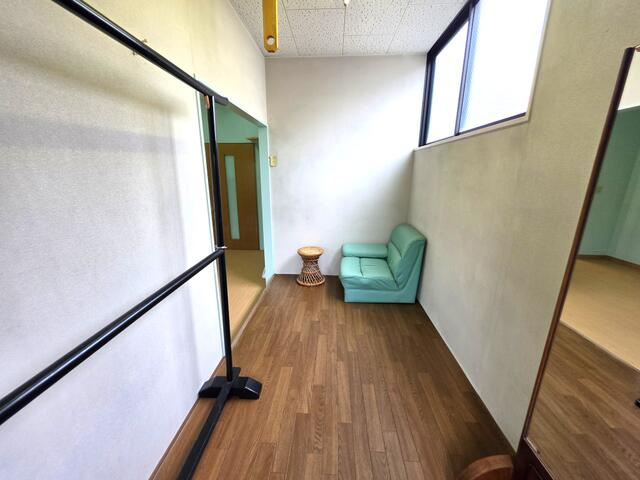 寺河戸町店舗・事務所の内装
