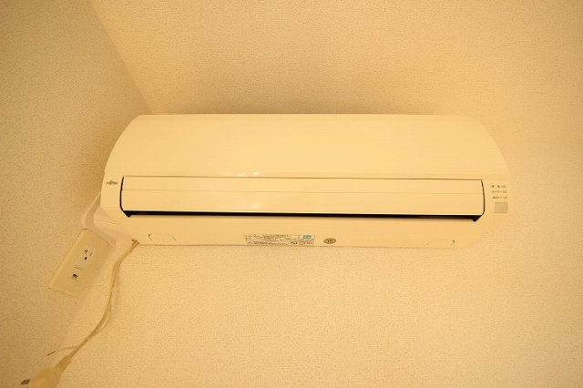 リェス ドヴァリェーツの設備|エアコンです