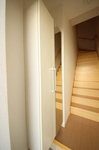 リェス ドヴァリェーツの収納|玄関収納です