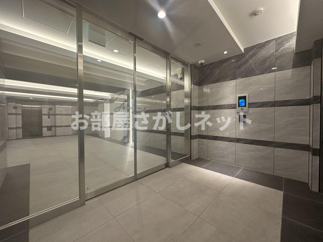 コンシェリア駒込 ＨＩＬＬＴＯＰ ＳＱＵＡＲＥのエントランス
