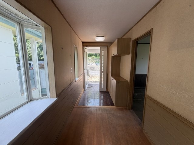 熱海市下多賀　街並みと海を眺めての玄関