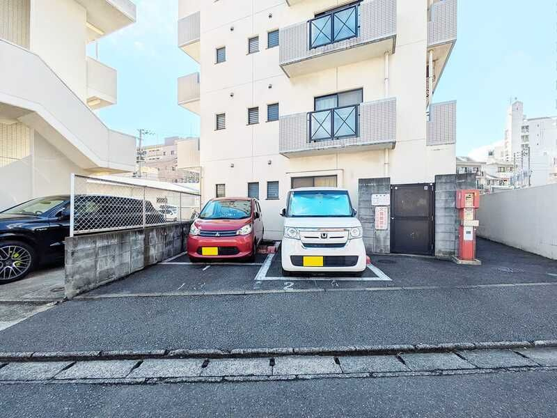 フォーリーフ清水の駐車場
